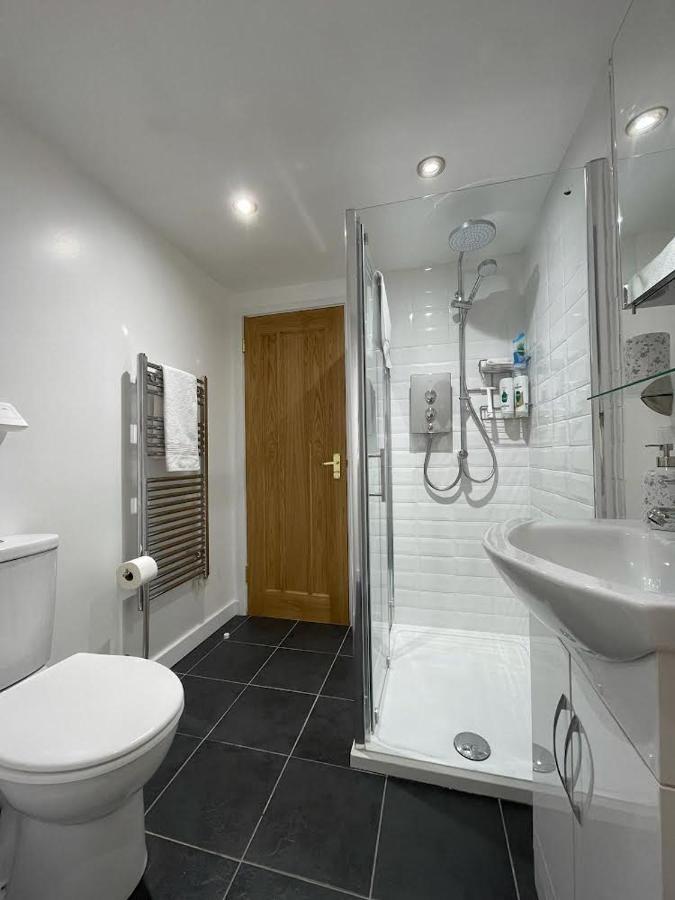 Lovely Ground Floor Apartment In Quiet Village Exeter Eksteriør bilde